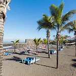Διαμέρισμα Charming Puerto Cruz, Terrace & Pool Access