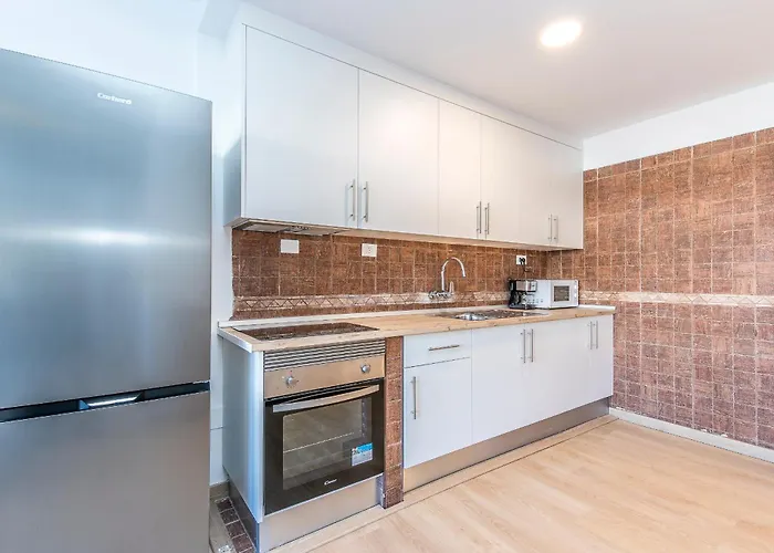 Charming Puerto Cruz, Terrace & Pool Access