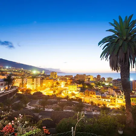 아파트 Charming Puerto Cruz, Terrace & Pool Access