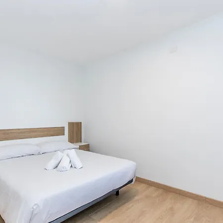 Charming Puerto Cruz, Terrace & Pool Access 아파트 *