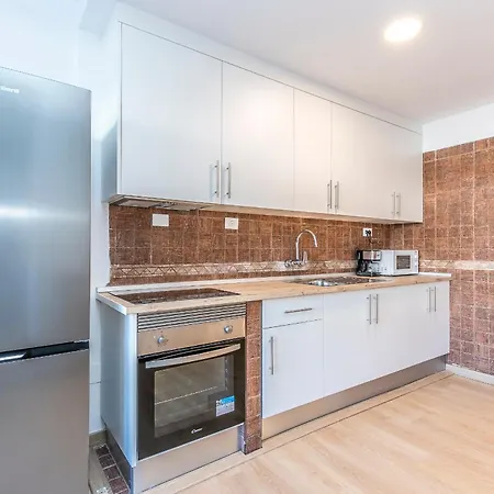 Charming Puerto Cruz, Terrace & Pool Access