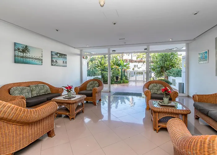 Charming Puerto Cruz, Terrace & Pool Access